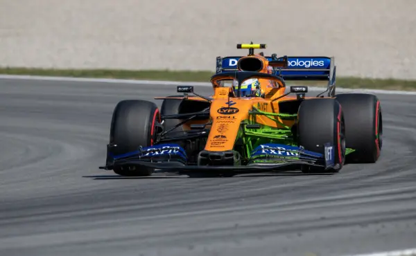 Sainz o šancích Norrise a McLarenu: V Baku budou na čele