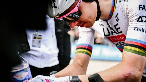 Luxus v bahně: Proč Pogačar a Van der Poel vozí na Roubaix hodinky za miliony