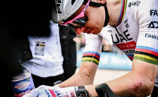 Luxus v bahně: Proč Pogačar a Van der Poel vozí na Roubaix hodinky za miliony