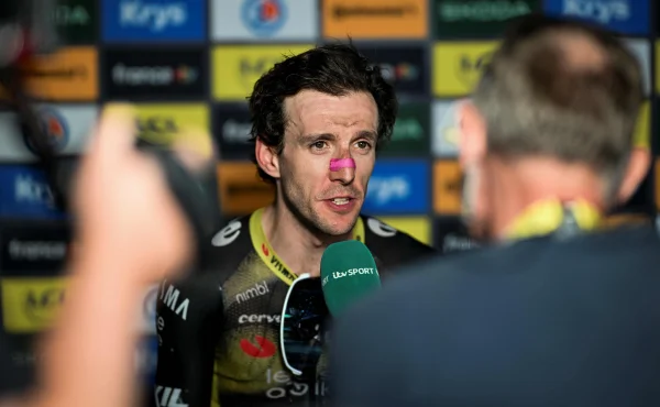 Komentátor označil Vingegaardův tým za školku. Kvůli nedávnému odchodu vítěze Gira Yatese