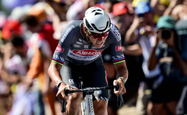 Ukončí Tadej Pogačar cyklokrosovou kariéru Van der Poela? Expert má jasno