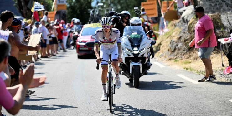 Vyhrál Tour de France, ale nudil se u toho. Pogačar se stal obětí týmové taktiky