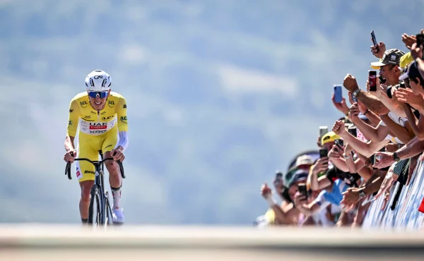 Šampion Tour de France i virtuální cyklistiky. Pogačar ovládnul dění na platformě Strava