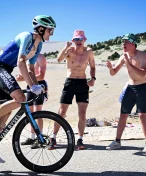 VIP sekce a vstupné na Alpe d'Huez? Experti řeší, jak získat víc peněz pro cyklistiku