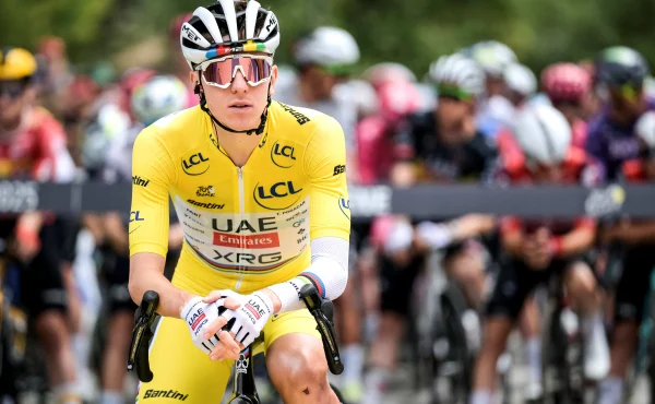 Pogačar propaguje kryptoměny. Spojil se s burzou obviněnou v minulosti z praní špinavých peněz