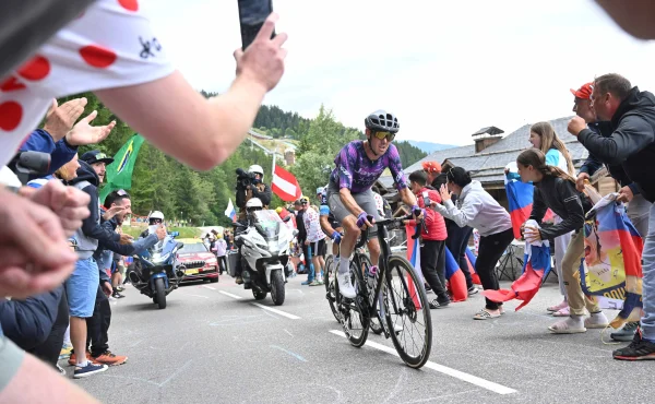 Kvůli nemocným krávám přijde Tour o dvě stoupání. Organizátoři nechtějí naštvat farmáře