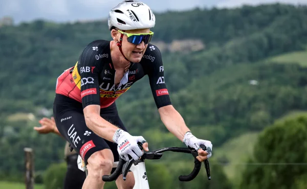 Jak vážné bylo Pogačarovo zranění na Tour de France? Vážné, potvrzuje jeho parťák