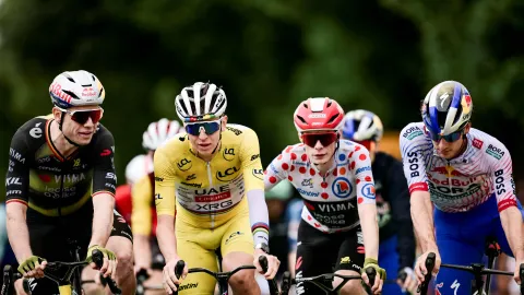 Maurice Garin v roce 1903 a až teď Tadej Pogačar. Větší dominanci ještě Tour nepoznala