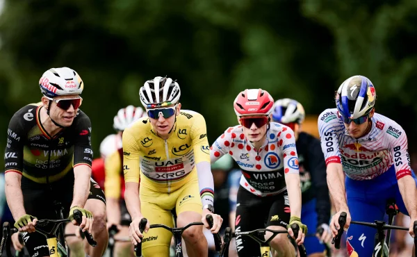 Maurice Garin v roce 1903 a až teď Tadej Pogačar. Větší dominanci ještě Tour nepoznala