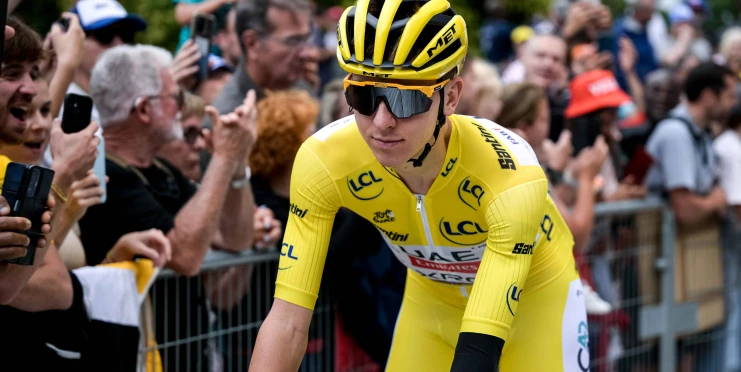 Nedal selfie dostatečně rychle. A tak Pogačar viděl prostředníček a vyslechl si nadávky