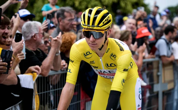 Vyhrál Tour de France a mluví o vyhoření. Co znamenají vyjádření Tadeje Pogačara