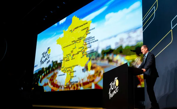 Zastavme Pogačara, rozhodli se organizátoři Tour. Nová trasa má zabránit jeho dominanci