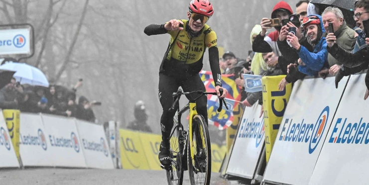 Jako by šlo o Tour de France. Vingegaard řádí na Paříž-Nice jako nikdo v posledních 70 letech