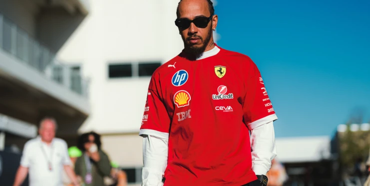 Ten úplně nejhorší v historii? Lewis Hamilton překonal historický zápis Ferrari