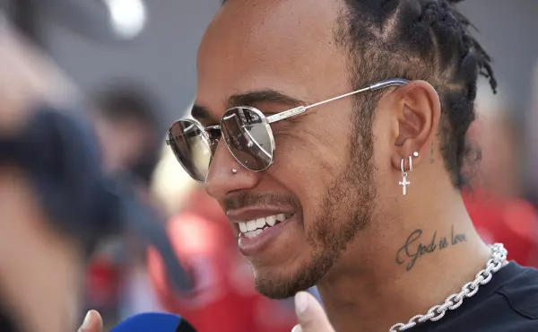 Tak končí, nebo nekončí? Lewis Hamilton už prý interně oznámil své rozhodnutí