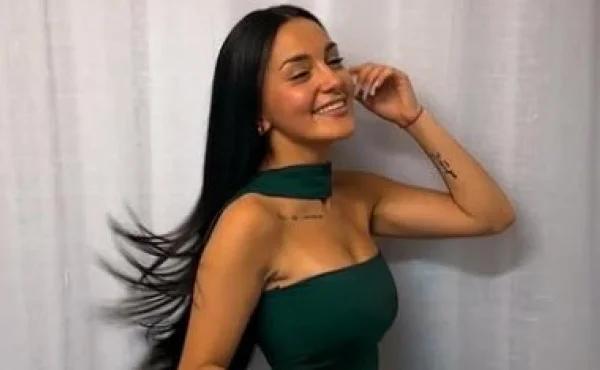 Svět jí leží u nohou. Krásnější fotbalová rozhodčí prý po hřištích neběhá