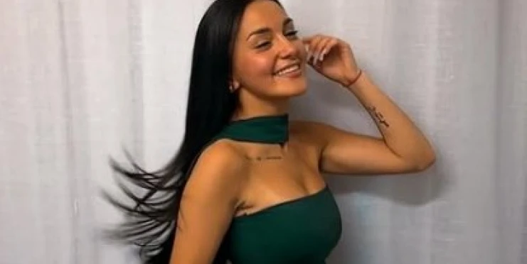 Svět jí leží u nohou. Krásnější fotbalová rozhodčí prý po hřištích neběhá