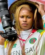 Jsem v nebezpečí, upozorňovala během finále africká kráska s fotoaparátem