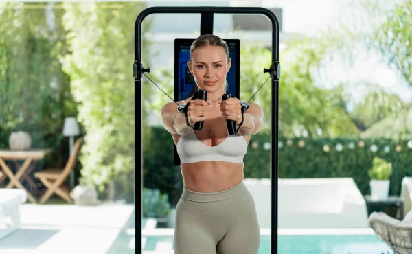 Když v návštěvě gymu brání pohledy ostatních. Bezpečné prostředí zajistí domácí posilovna