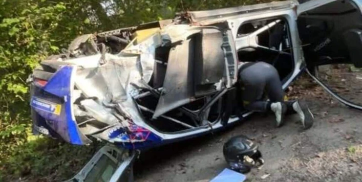 Verstappenův otec měl těžkou nehodu. Na belgické rally otočil auto na třechu