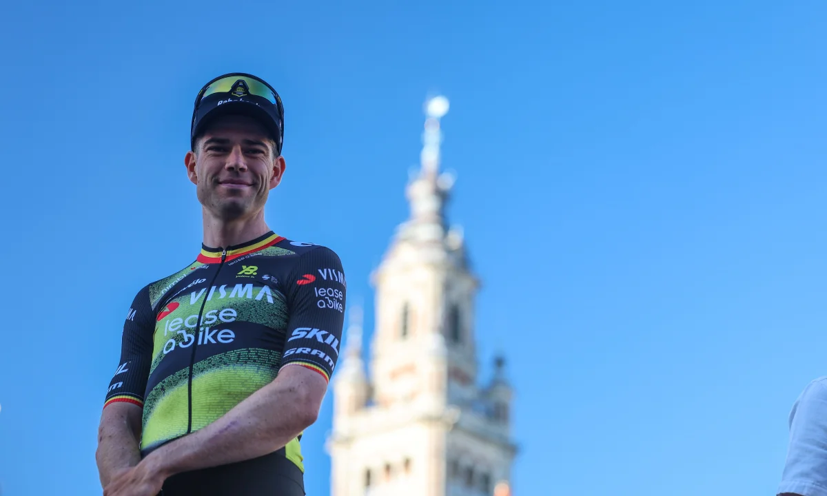Van Aert poprvé po zranění závodil. Teď mluví kvůli defektu těsně před cílem o sabotáži