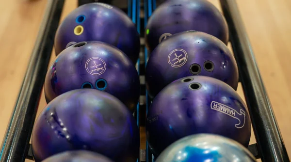 Revoluce v bowlingu: Populární typ koulí dostal stopku už i v Česku