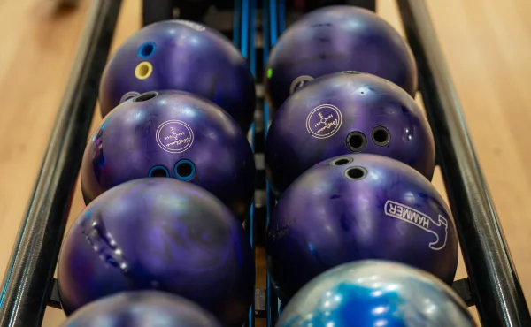Revoluce v bowlingu: Populární typ koulí dostal stopku už i v Česku