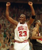 Michael Jordan opět měnil centy ve statisíce. Magazín s jeho fotkou se rekordně vydražil