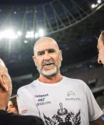 Po problémech s přistěhovalci přichází světová válka, varuje Eric Cantona