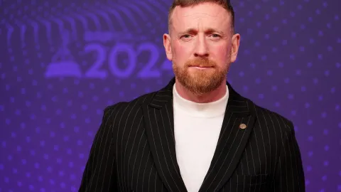 Šňupal drogy přímo z olympijské medaile. Doznání šampiona Tour de France pokračuje