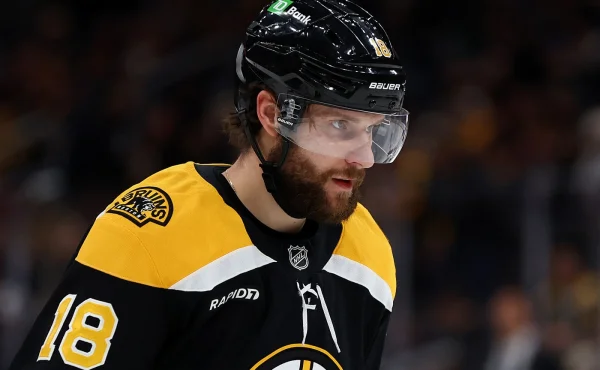 Přijde Pastrňák o svého českého parťáka? Bruins prý hledají zájemce o Pavla Zachu