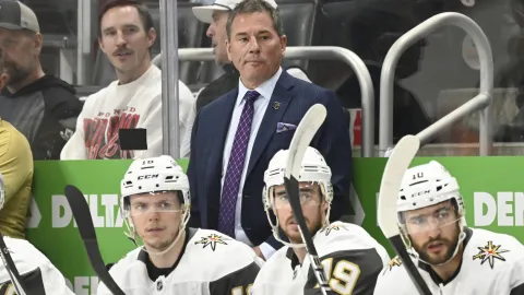 Ve Vegas praktikují chladný pragmatismus. Teď to poznal i úspěšný kouč