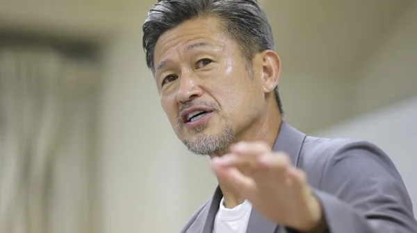 Nejstarší fotbalový profík podepsal novou smlouvu. Má před sebou už 41. sezonu