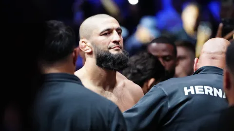 Co je s Chimaevem? Spekuluje se o jeho zranění i úmrtí, možná je ale v Abú Dhabí...