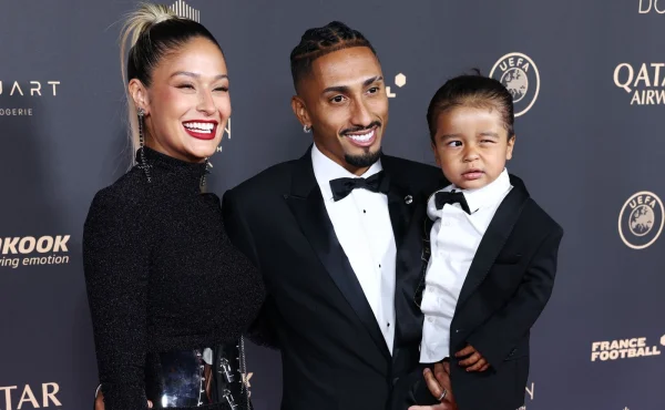 Je snad basketbalista?! Raphinova manželka se naštvala kvůli zveřejnění jedenáctky roku