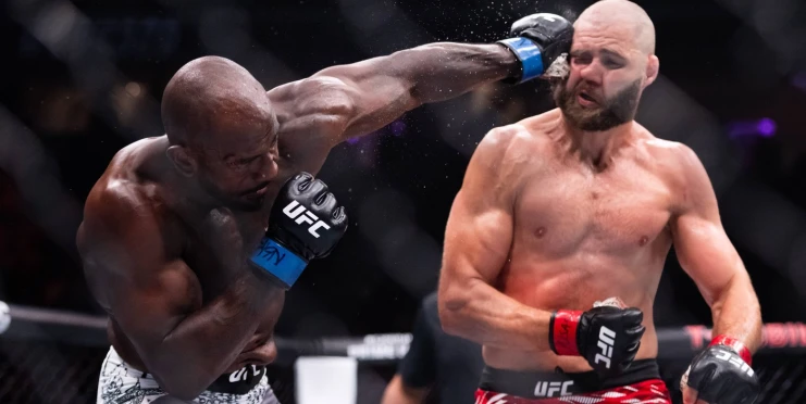 Autistický samuraj riskující poranění mozku, píší o Procházkovi po poslední bitvě v UFC