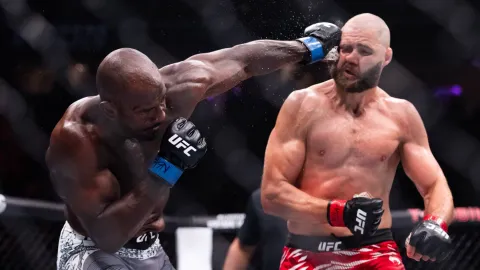 Autistický samuraj riskující poranění mozku, píší o Procházkovi po poslední bitvě v UFC
