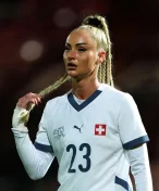 Žongly na sněhu nezvládla. Švýcarská kráska Lehmannová pobavila zimním videem