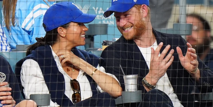Prince Harryho s Meghan vybučeli na baseballu. Kvůli protekčním VIP místům
