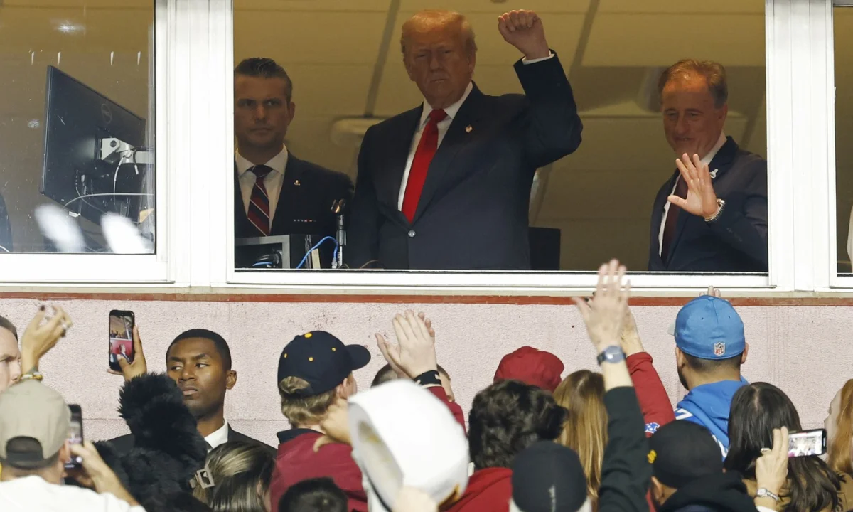 Je mimo, netuší, o co jde, pustil se kouč NFL do prezidenta Trumpa kvůli kritice pravidel