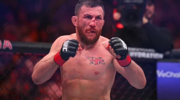 Nadvakrát zlomený nos. Hloupá nehoda, odmítá bývalý šampion UFC operaci