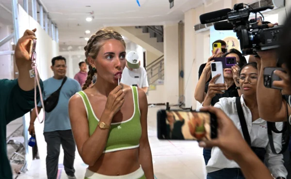 Zachrání United hvězda filmů pro dospělé? Bruno, klidně se po zápase stav...