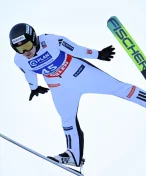 Po kombinézách přišly ponožky. Norští skokané na lyžích znovu podvádějí