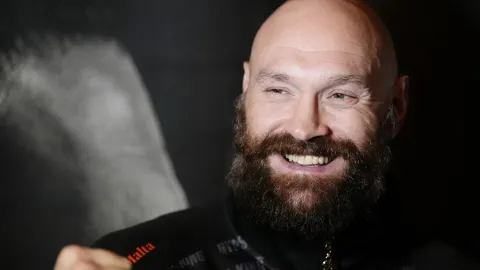 Tyson Fury se znovu vrací. Už po čtvrté. Ke comebacku si vybral soupeře z Ruska