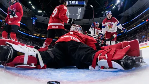 Přehráli nás, klaní se po prohraném semifinále hokejová Kanada českým juniorům
