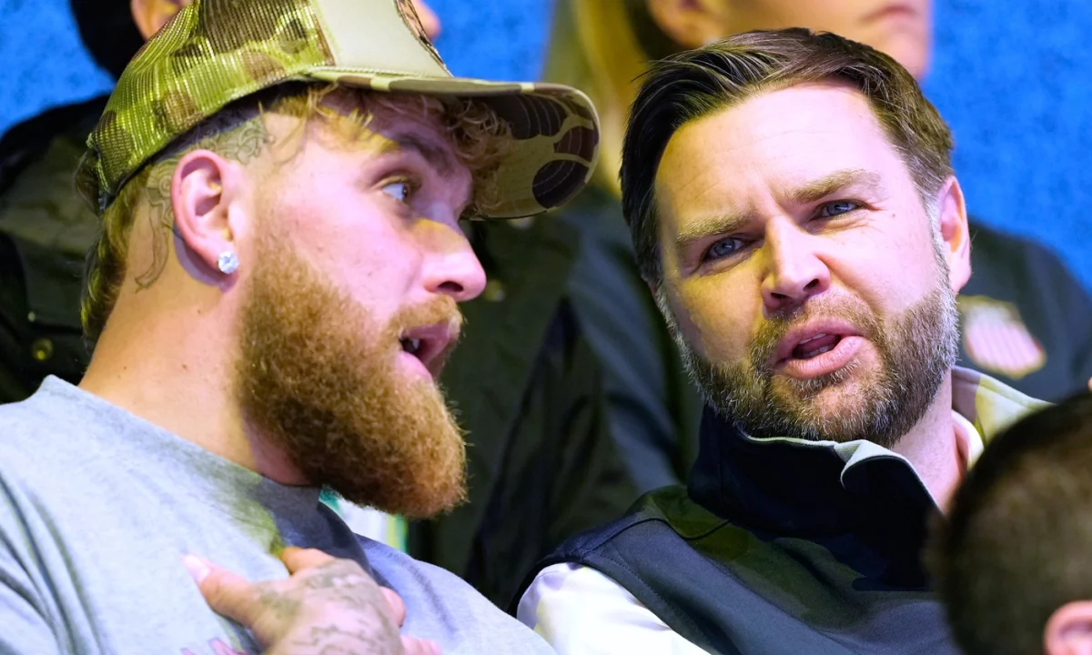 Další Trumpovská posila. Viceprezidenta Vance podpořil na tribuně influencer Jake Paul