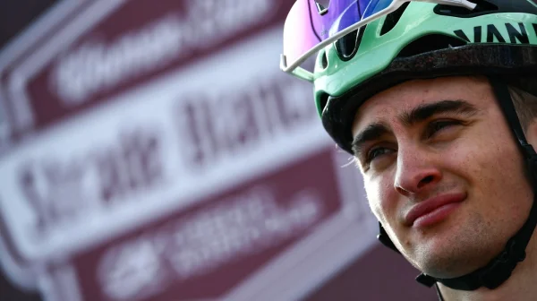 Jak se zbavit Pogačarova vyzyvatele? UAE se chystá koupit Seixase, Francouzi se tomu brání