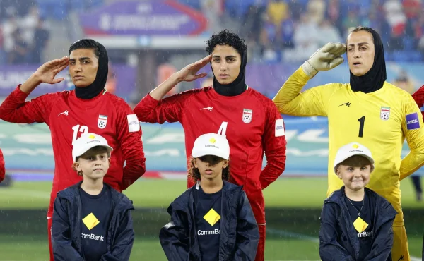 Nejdřív na protest mlčely, teď už íránskou hymnu zpívají. Fotbalistky byly označeny za zrádkyně