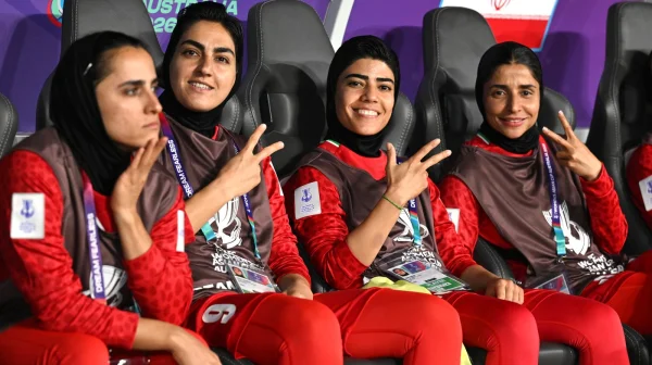 Azyl v Austrálii? Ne! Íránské fotbalistky se bez ohledu na varování svých rodin vrací do vlasti