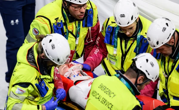 Rychlobruslařka poprvé ukázala pořezanou tvář. Kromě jizvy ji zůstává rozmazané vidění